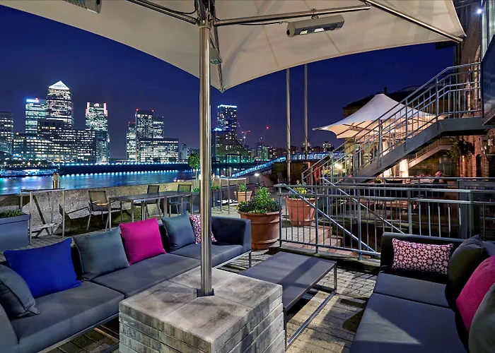 Doubletree By Hilton London - Docklands Riverside